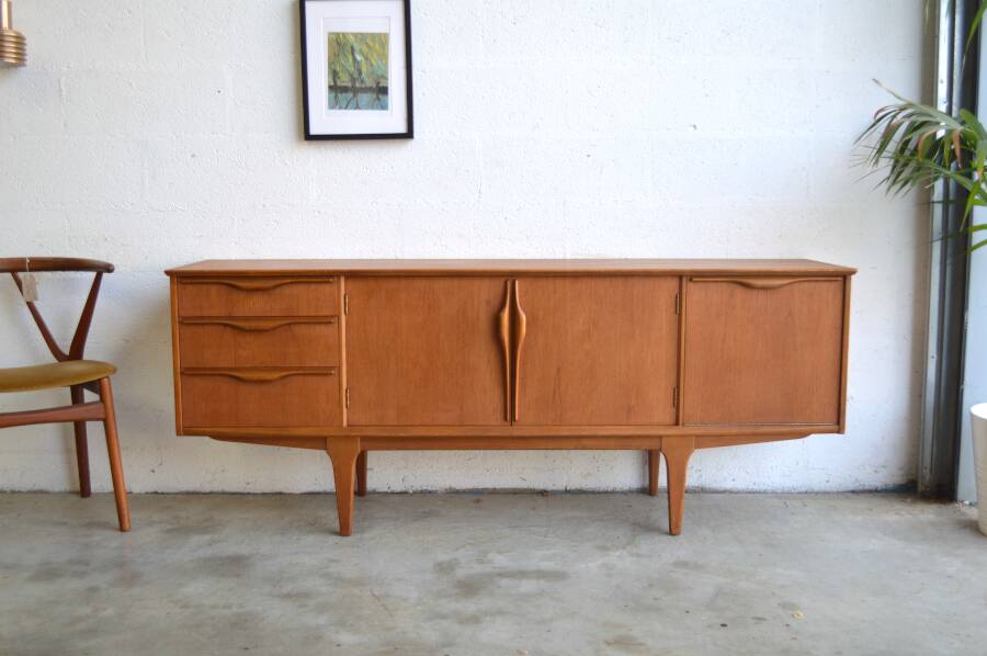 Enfilade Jentique – "wave" handles 183 cm