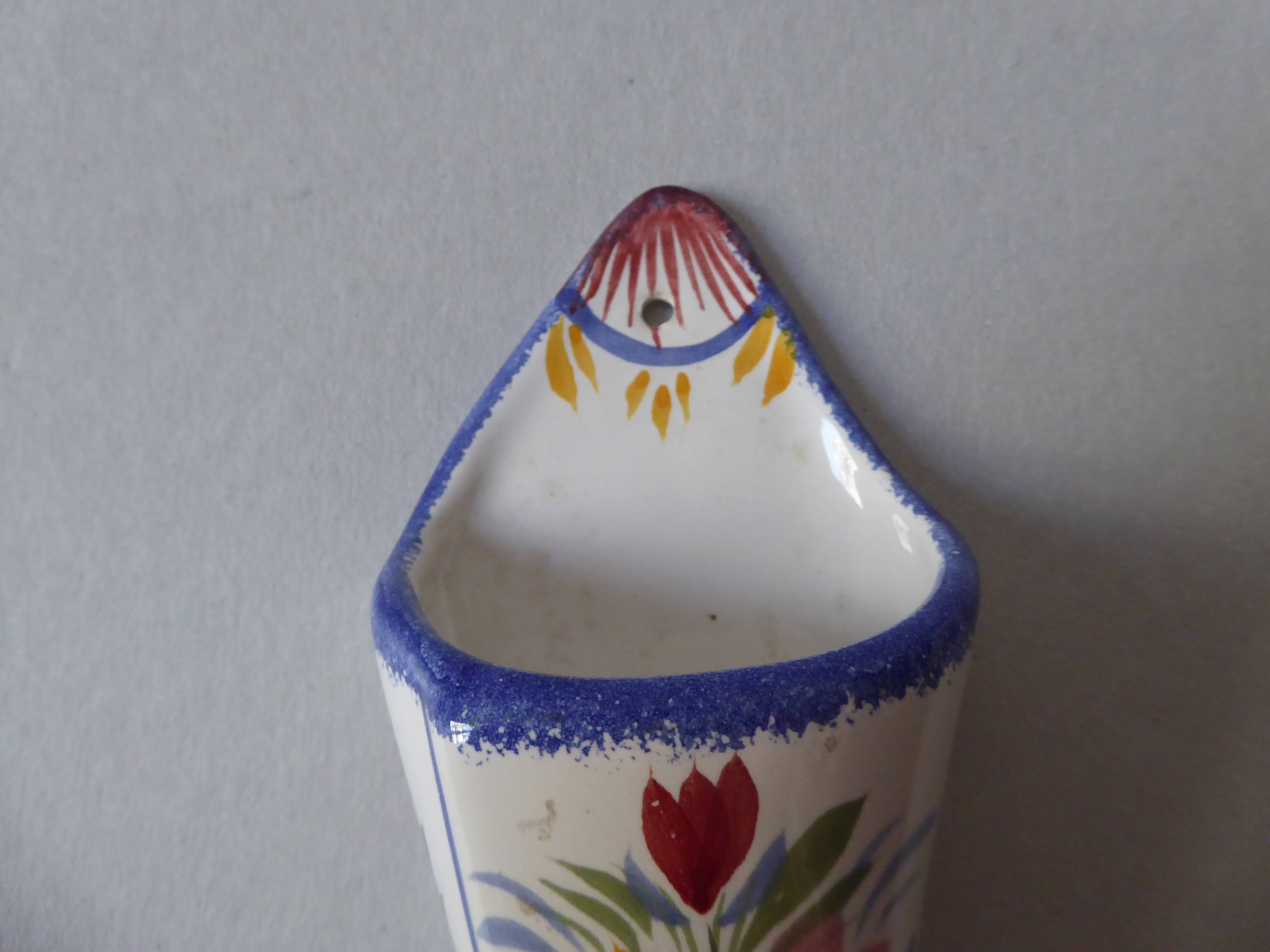 Quimper's earthenware bouquetière