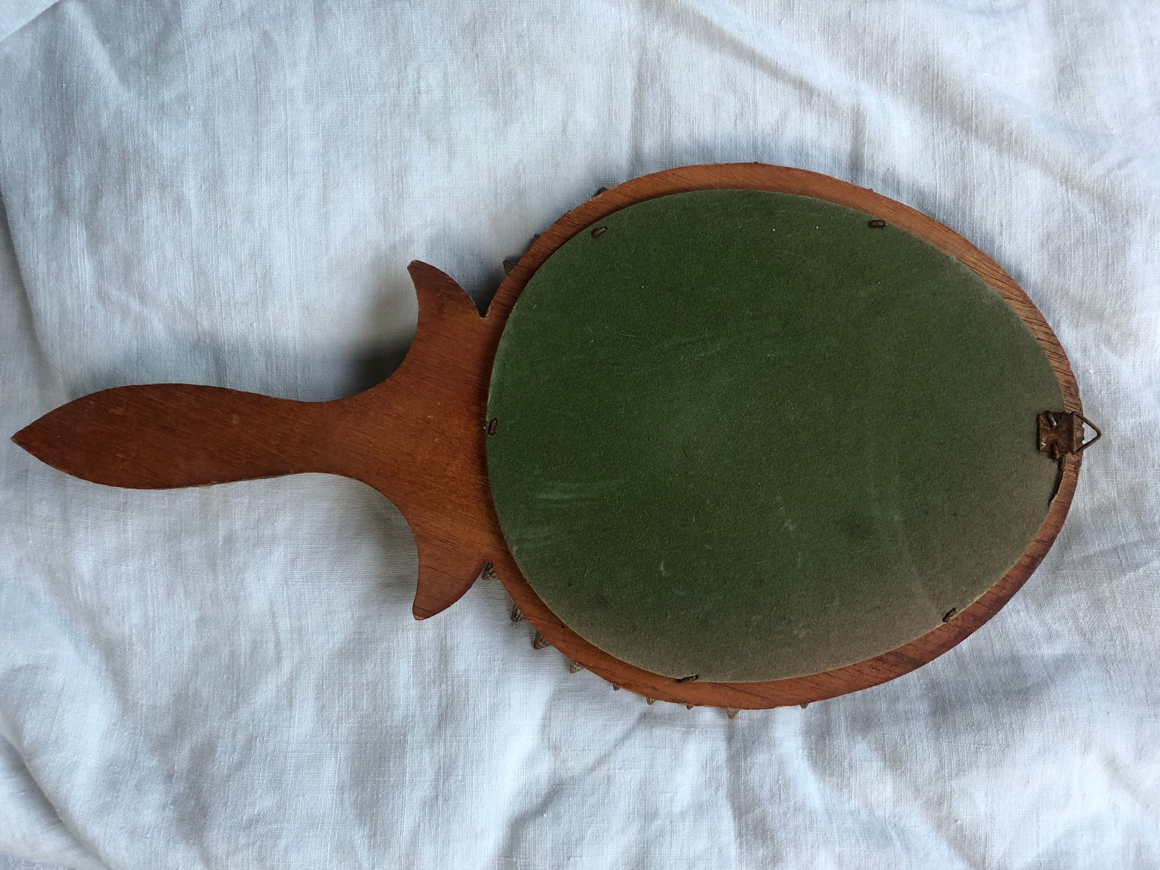 Wall mirror in seashells 19x36cm