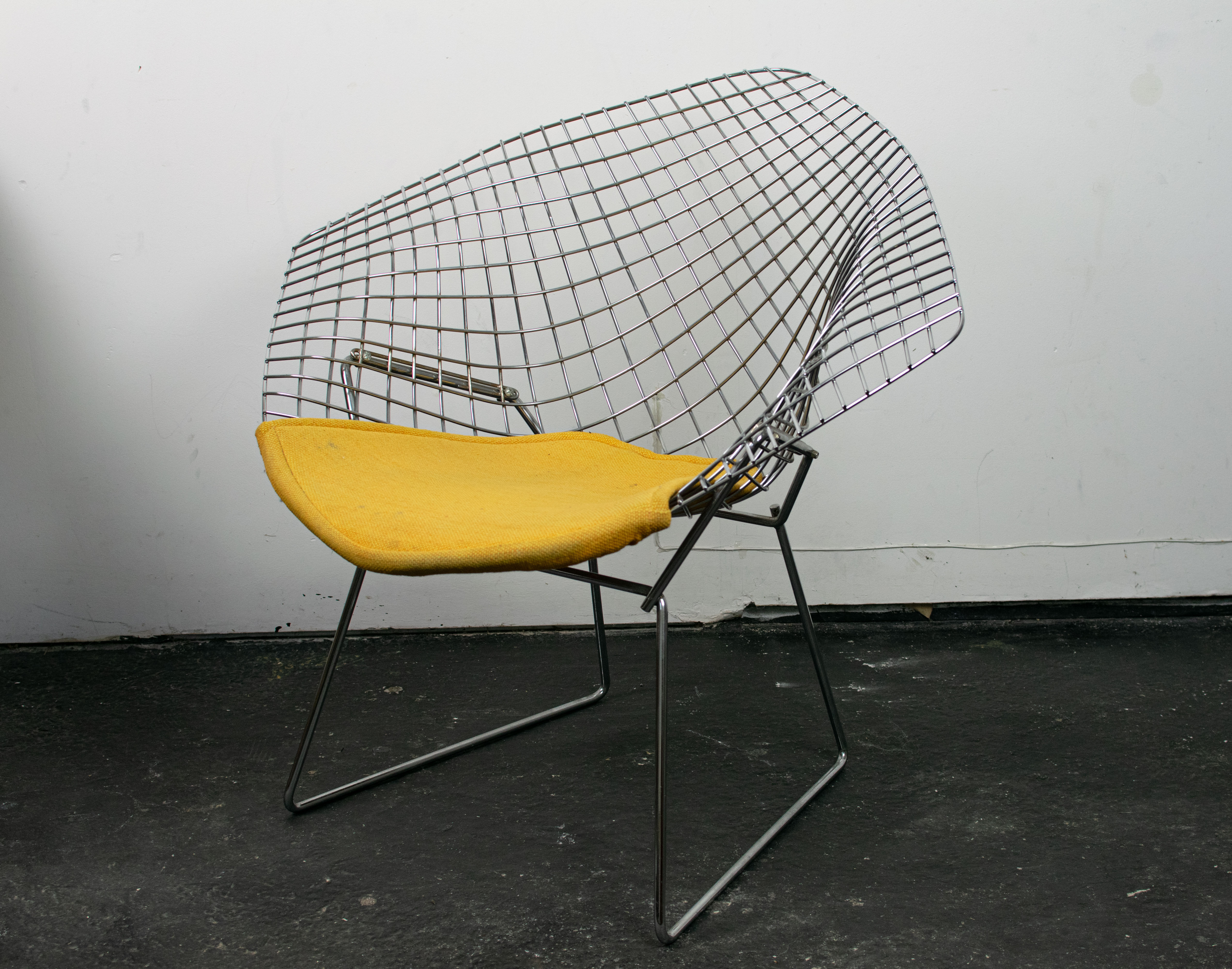 Diamond armchair by Harry Bertoia for Knoll International