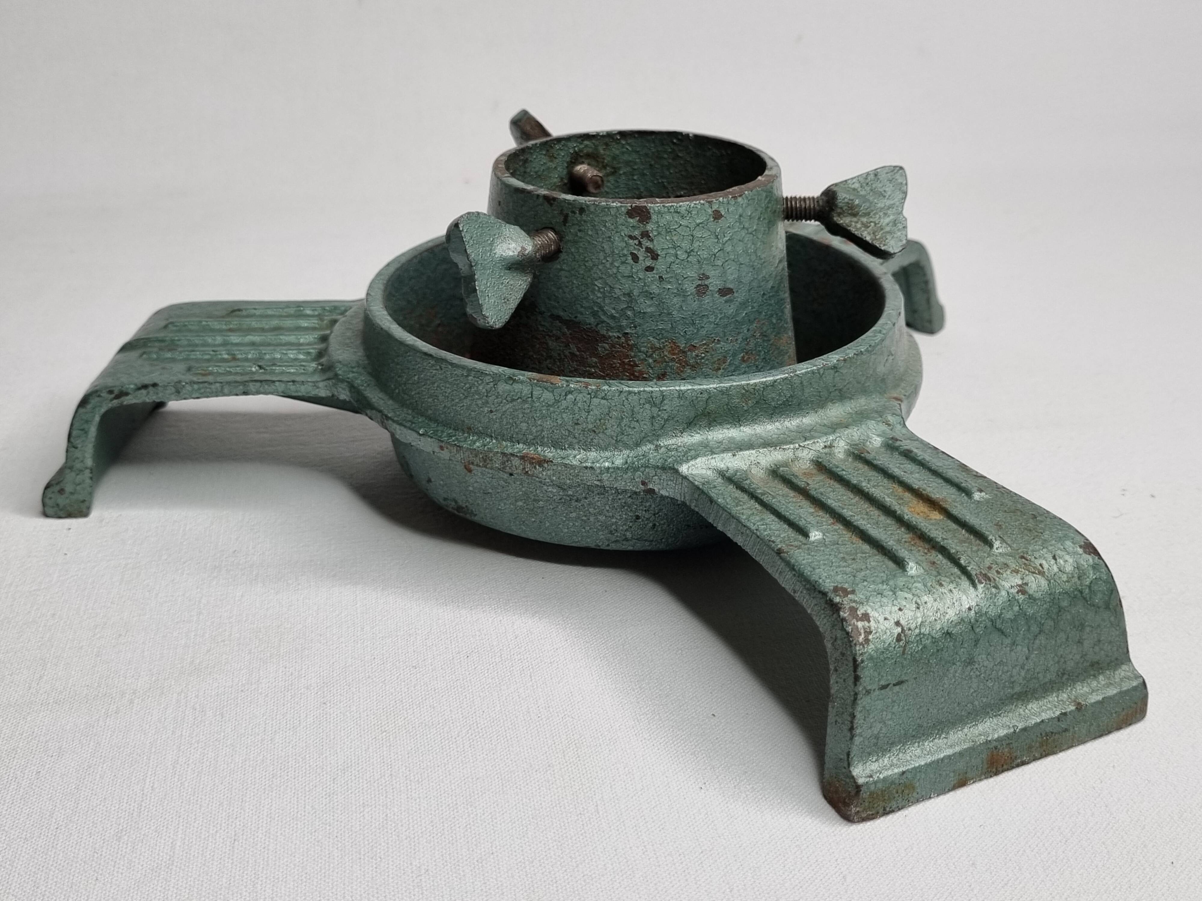 Old industrial style Christmas tree stand, enameled cast iron, 25 cm