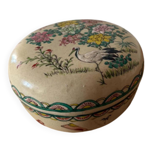Boîte couverte japonaise - fleurs