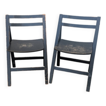 Pair of folding chairs