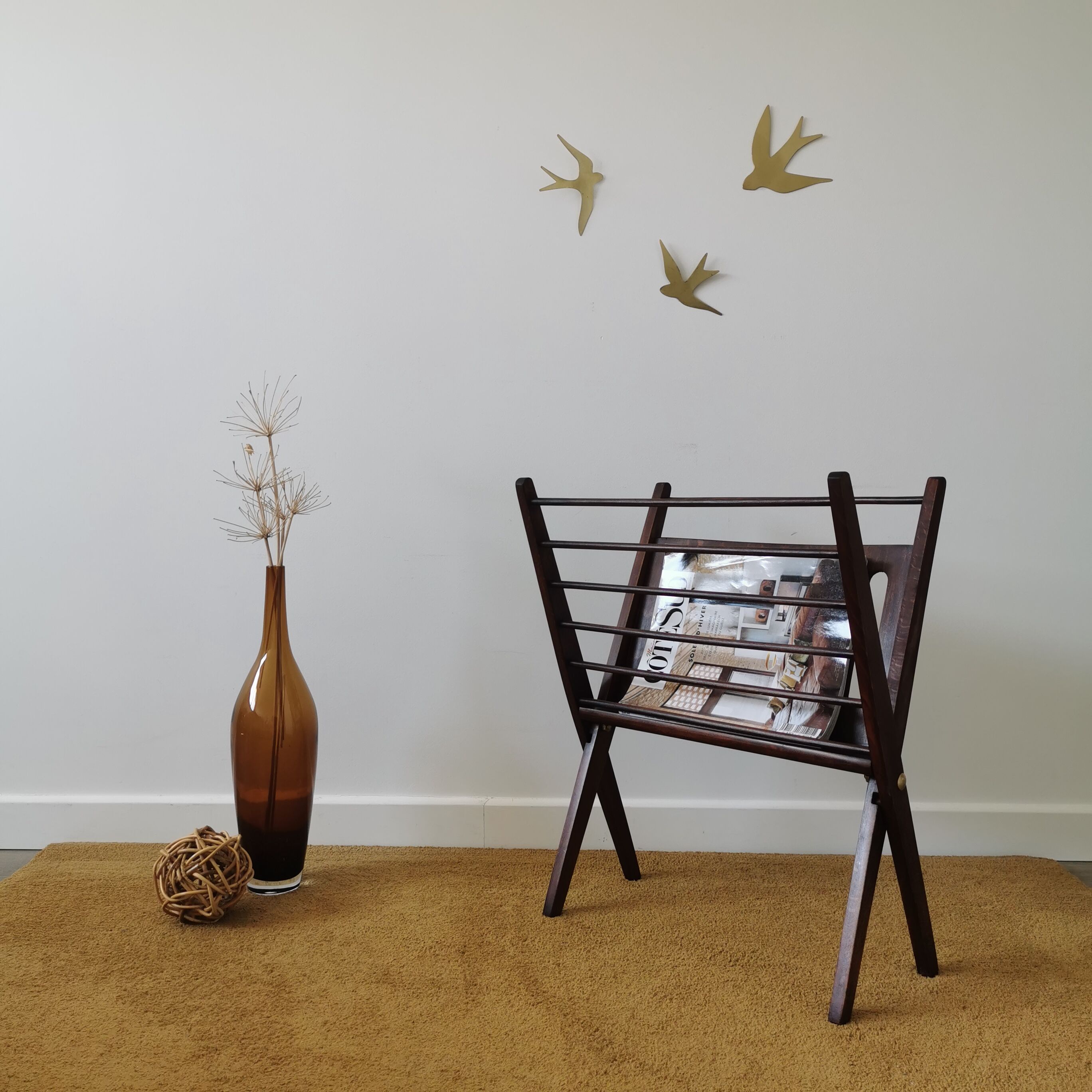 Vintage magazine holder