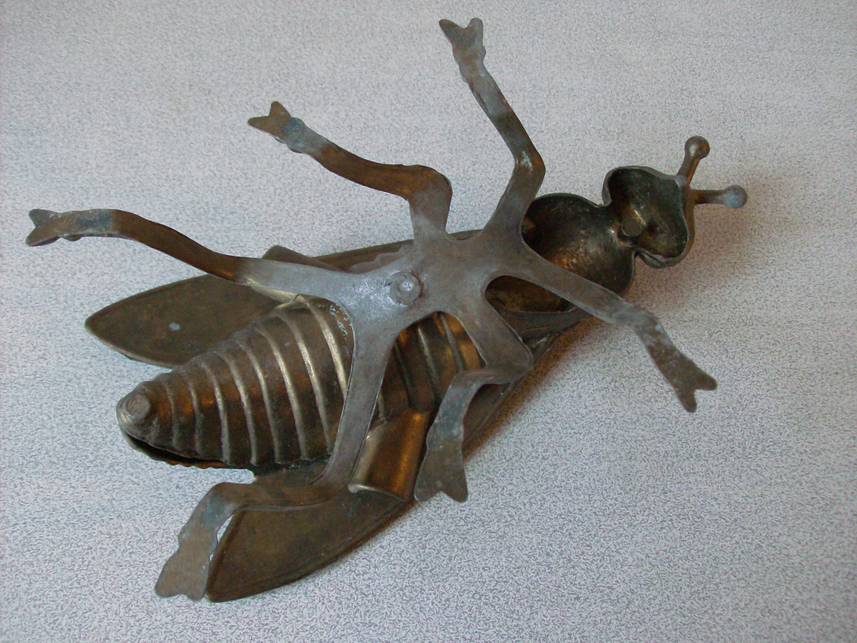 Old ashtray in the shape of large fly alloy brass deco office living room