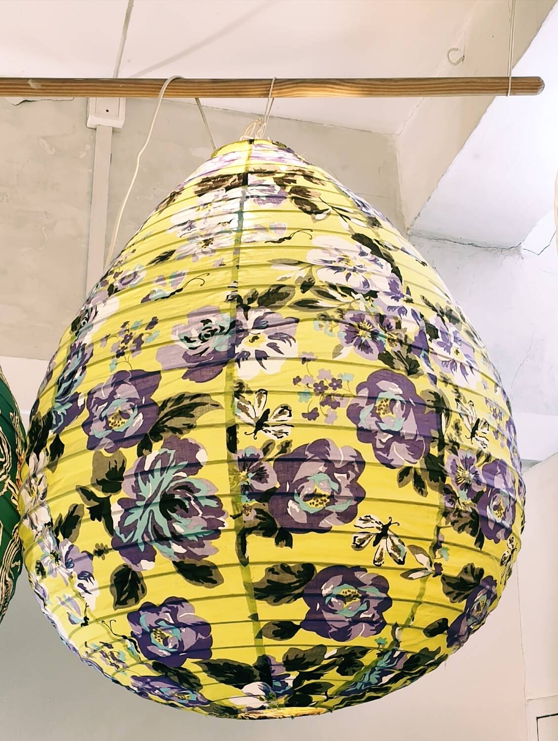 Printed fabric pear-shaped suspension