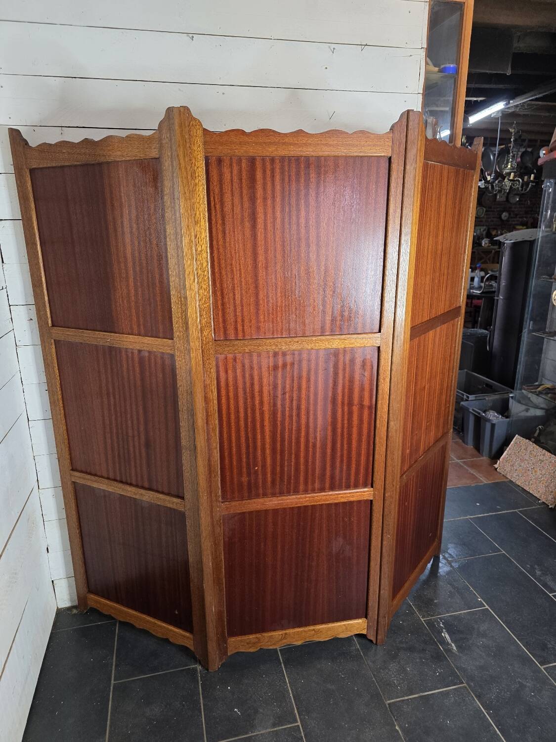 Three-panel screen in mahogany