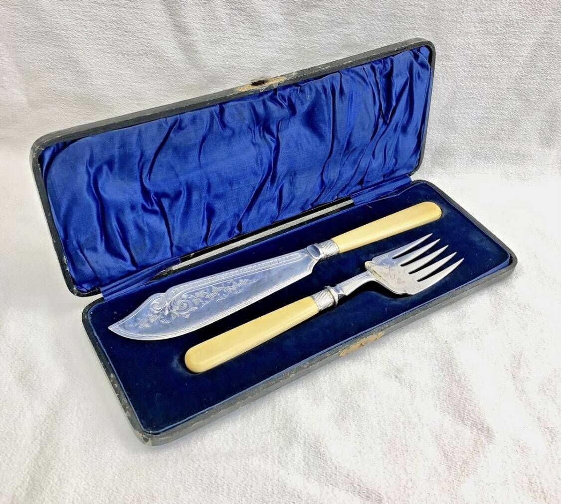 Antique Victorian fish serving cutlery, bone and silver-plated metal