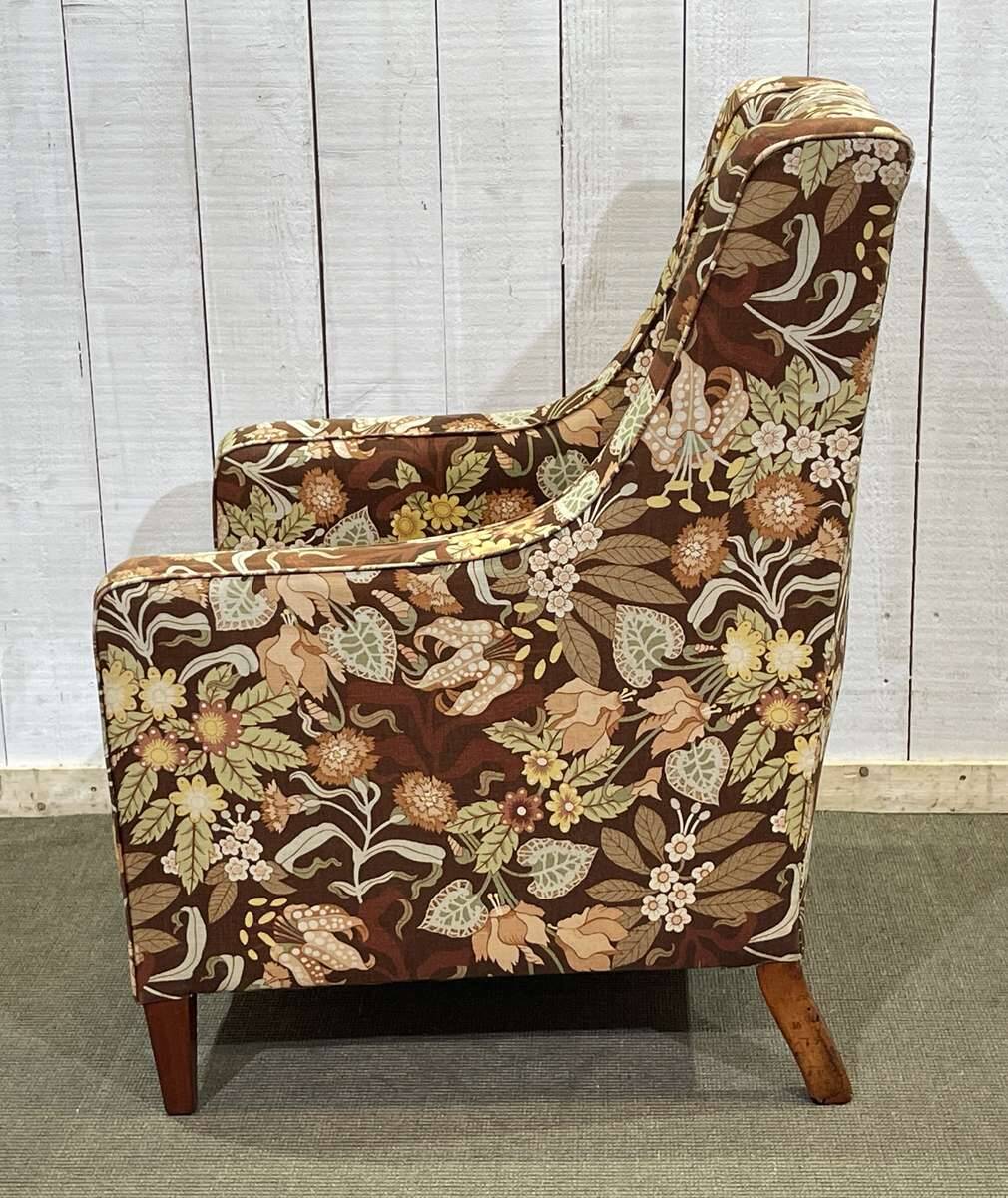 Fauteuil anglais des années 1930 à tissu fleurs