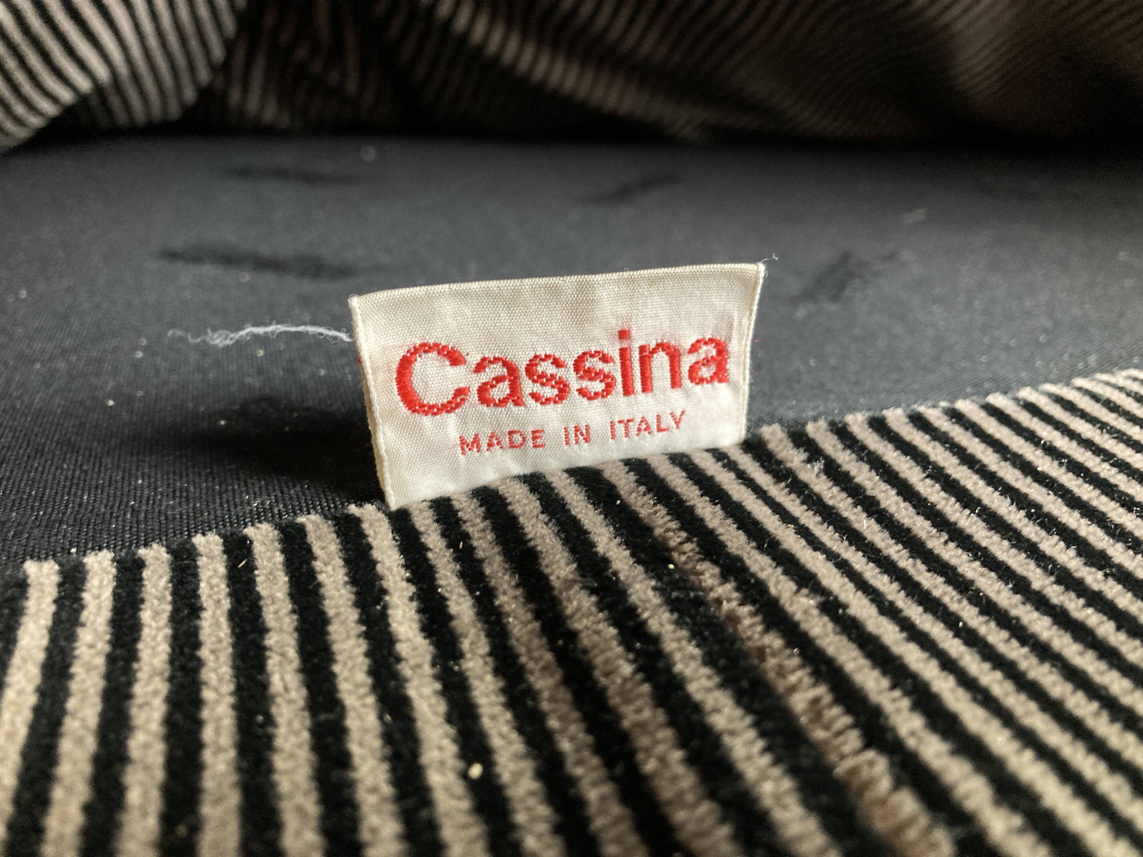 Maralunga sofa by Vico Magistretti for Cassina