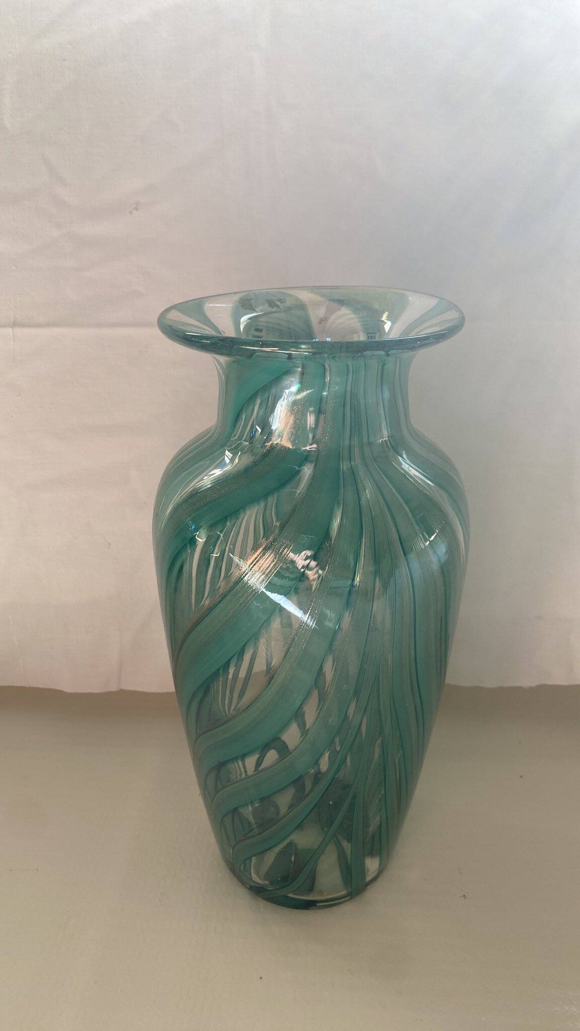 Filigree vase (Murano / Venini style)