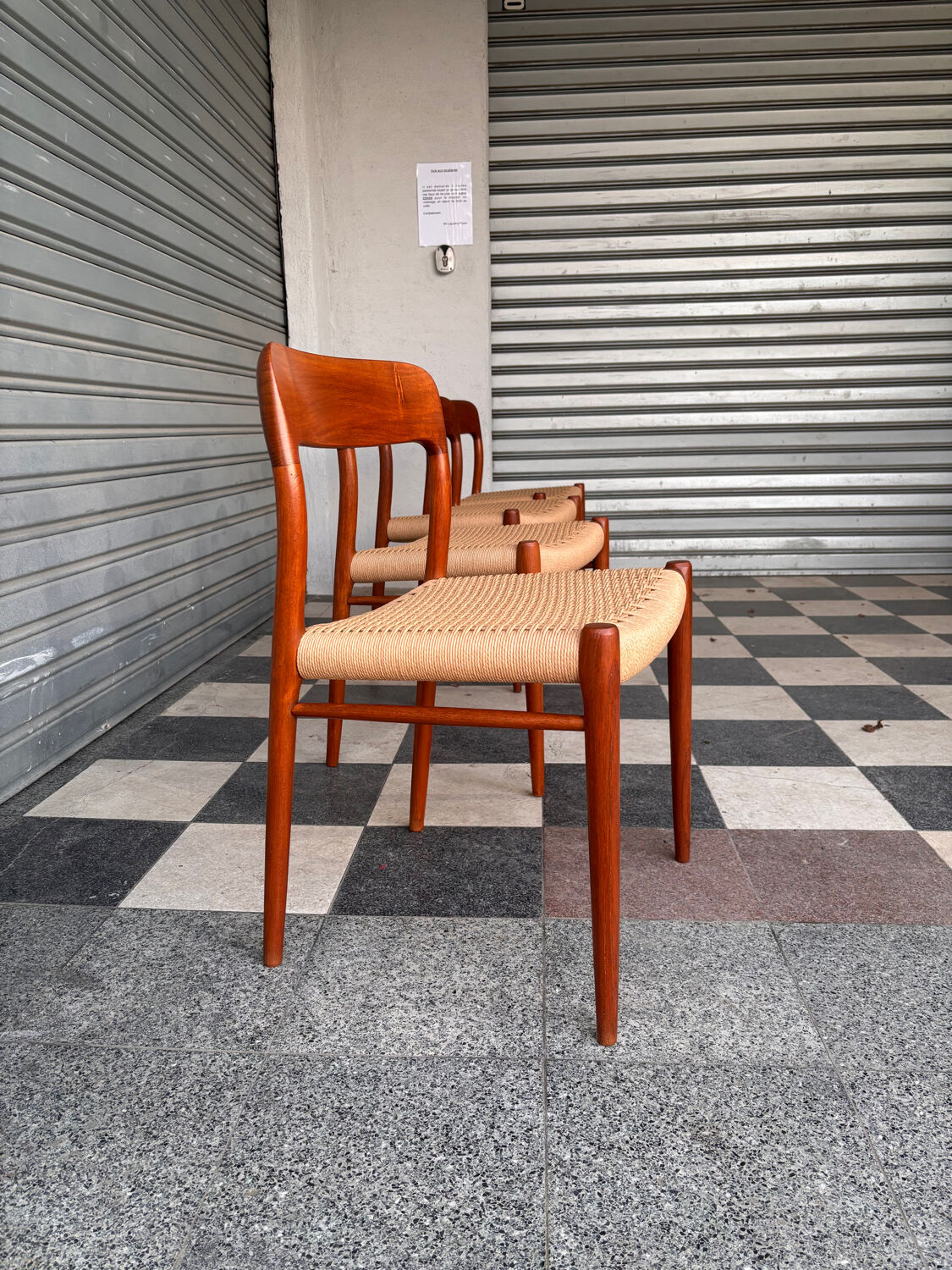 Moller 75 chairs