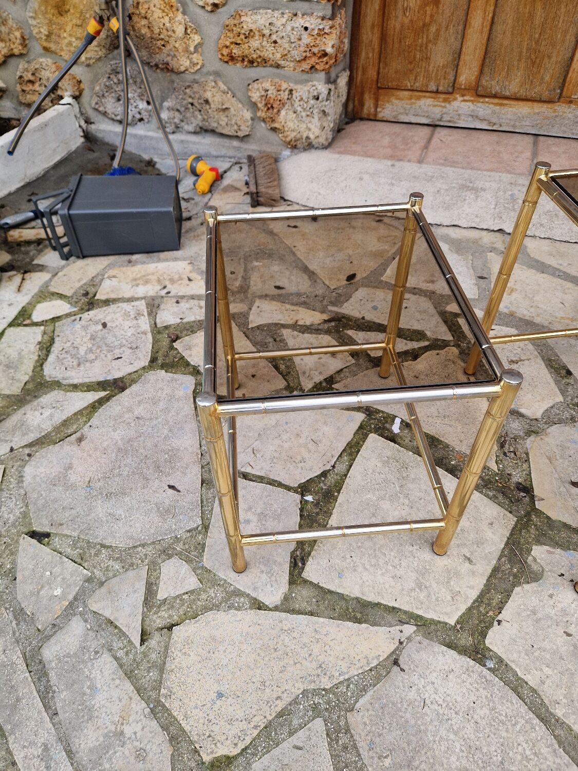 Vintage nesting coffee table