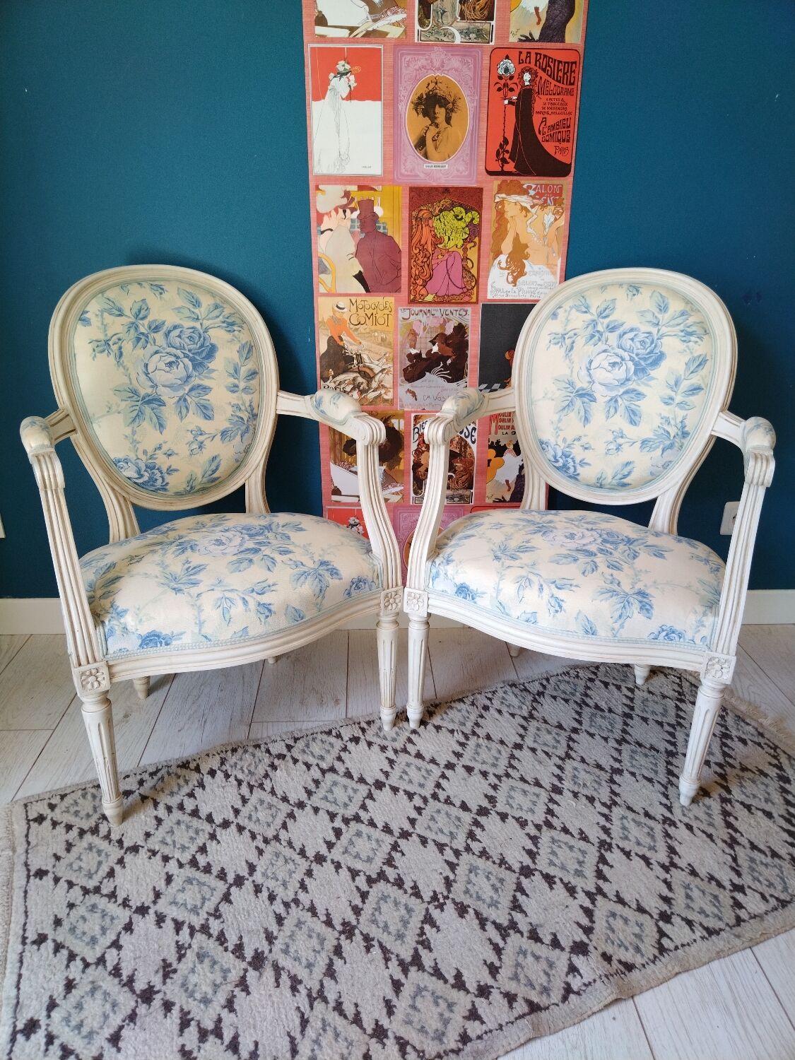 Pair of convertible armchairs