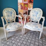 Pair of convertible armchairs