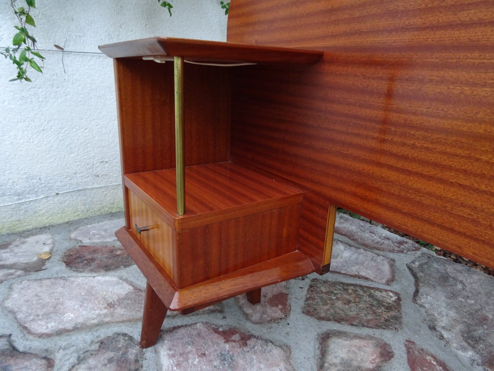 Double teak headof with bedside