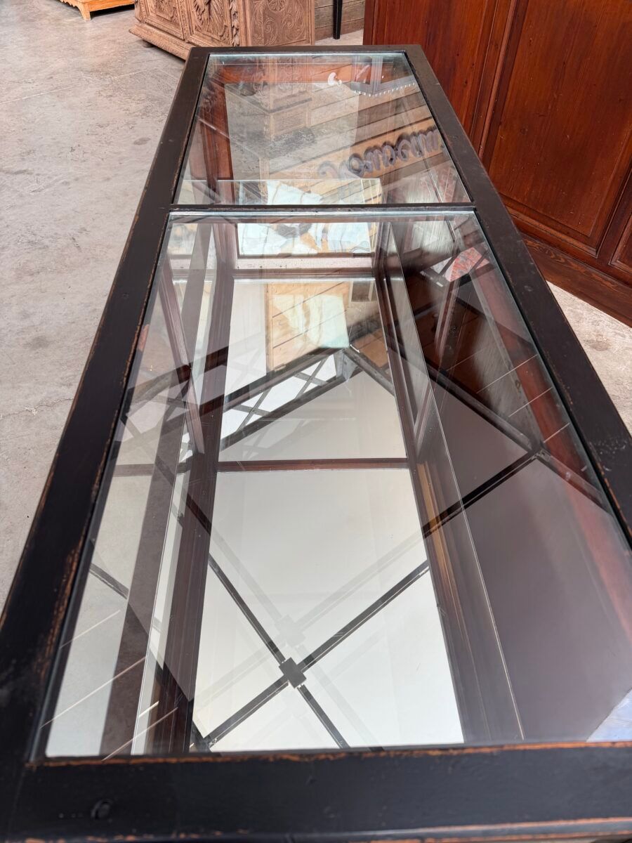 Showcase counter from the early 20th century.