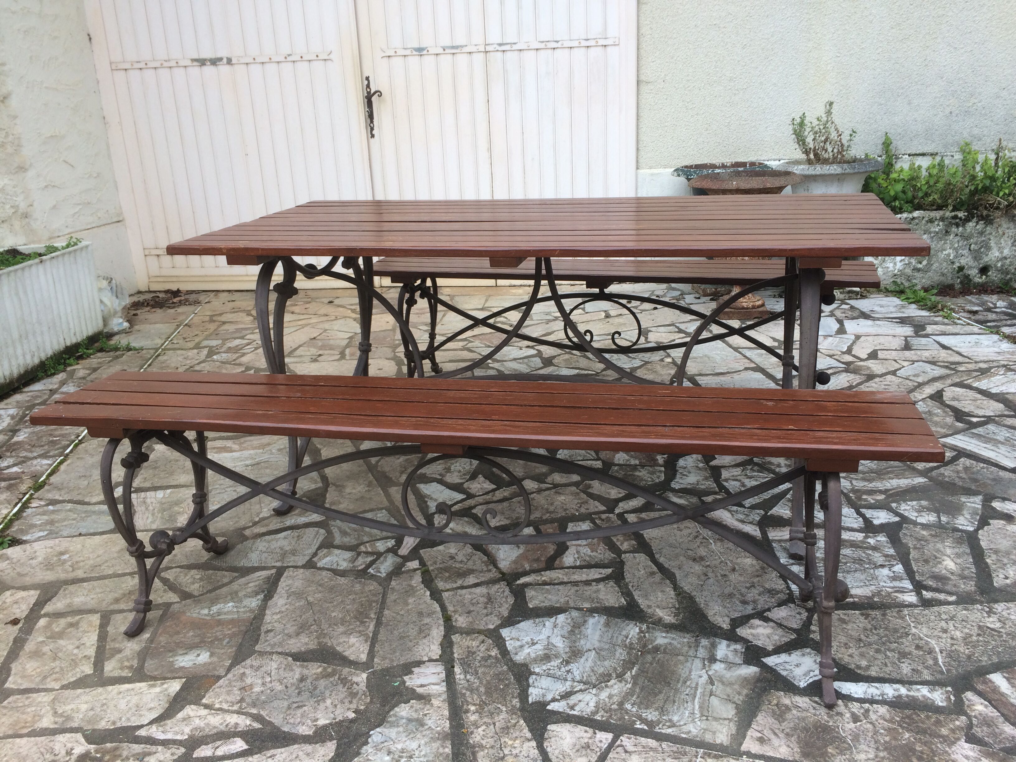 Garden lounge table and 2 cast iron and oak benches