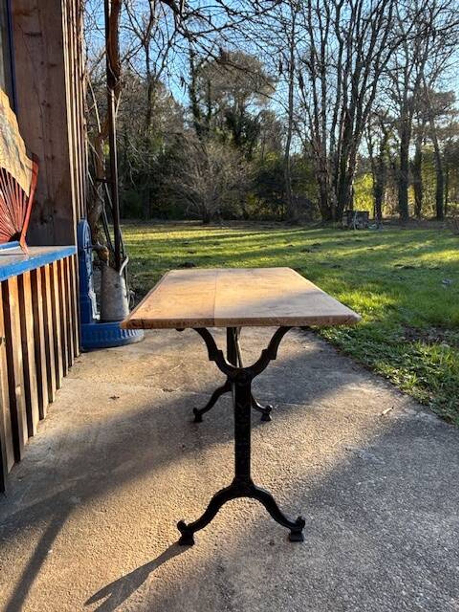 Bistro table