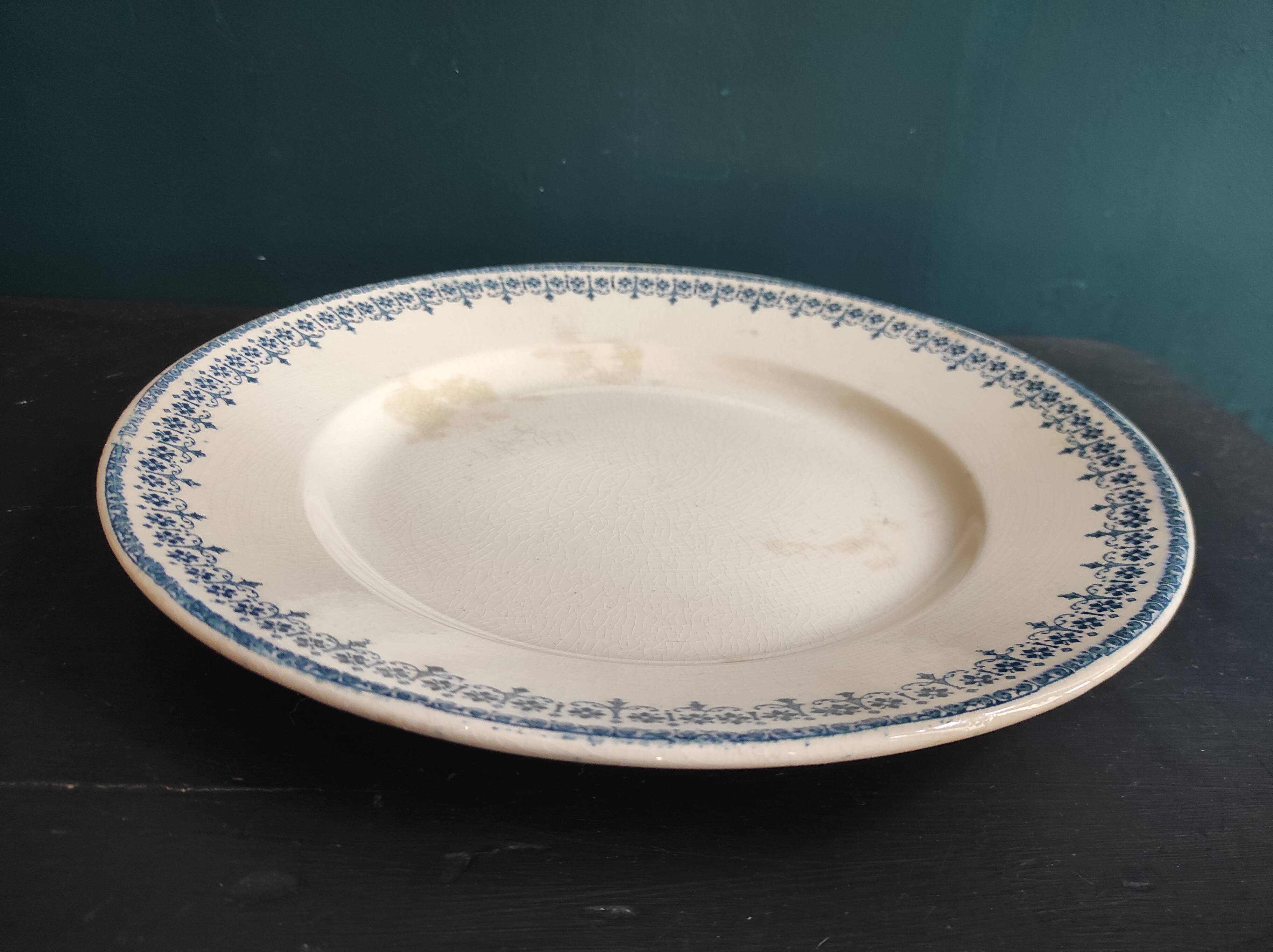 French vintage round serving plate, 30cm diameter, Longwy, mod. Bordeaux