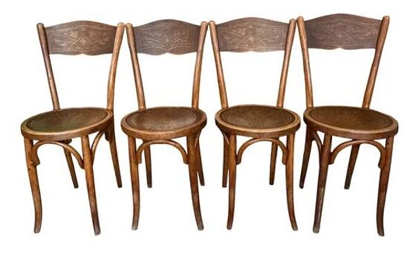 Ensemble de 4 chaises W. Baumann & Cie