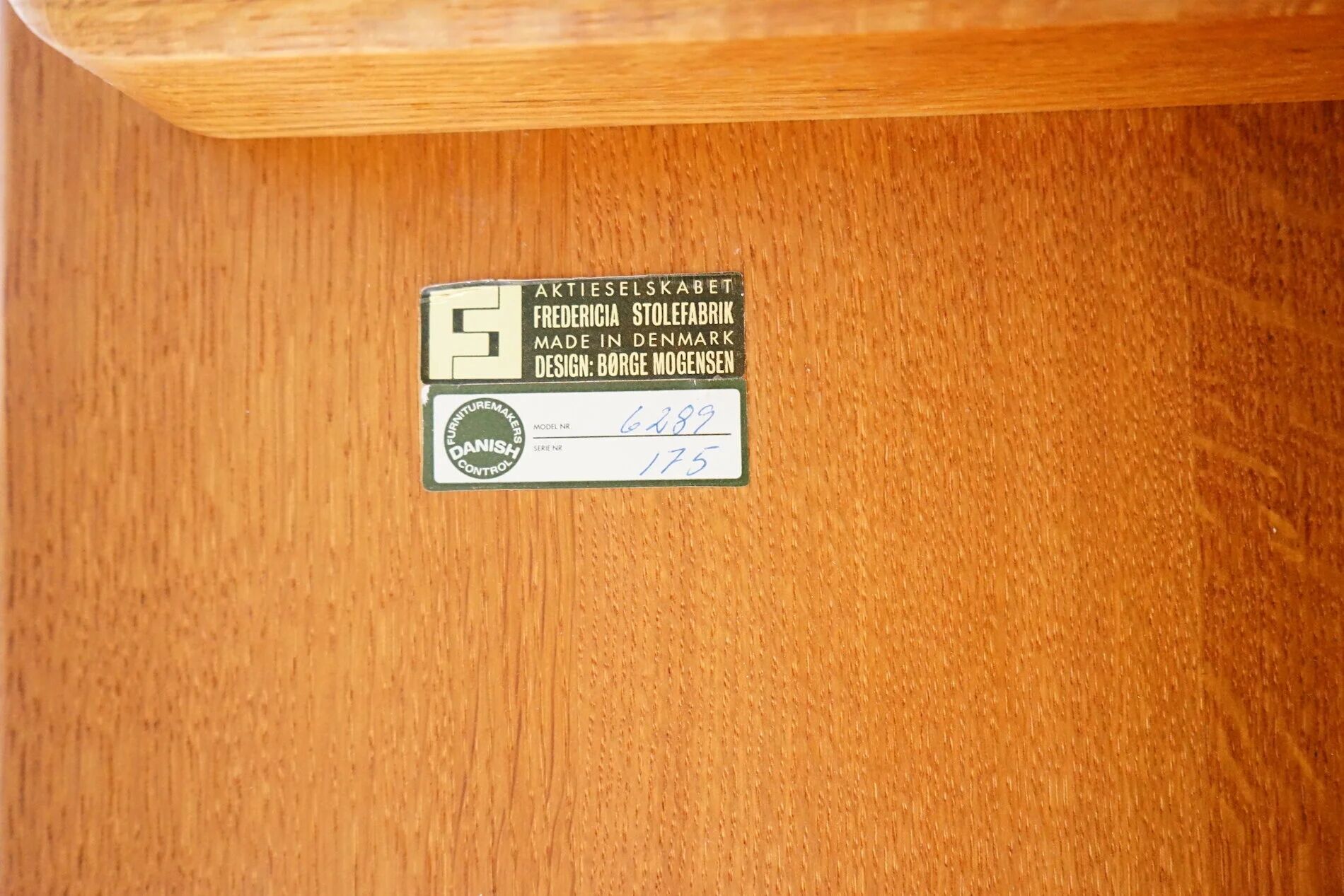 6289 Dining table by Børge Mogensen for Fredericia