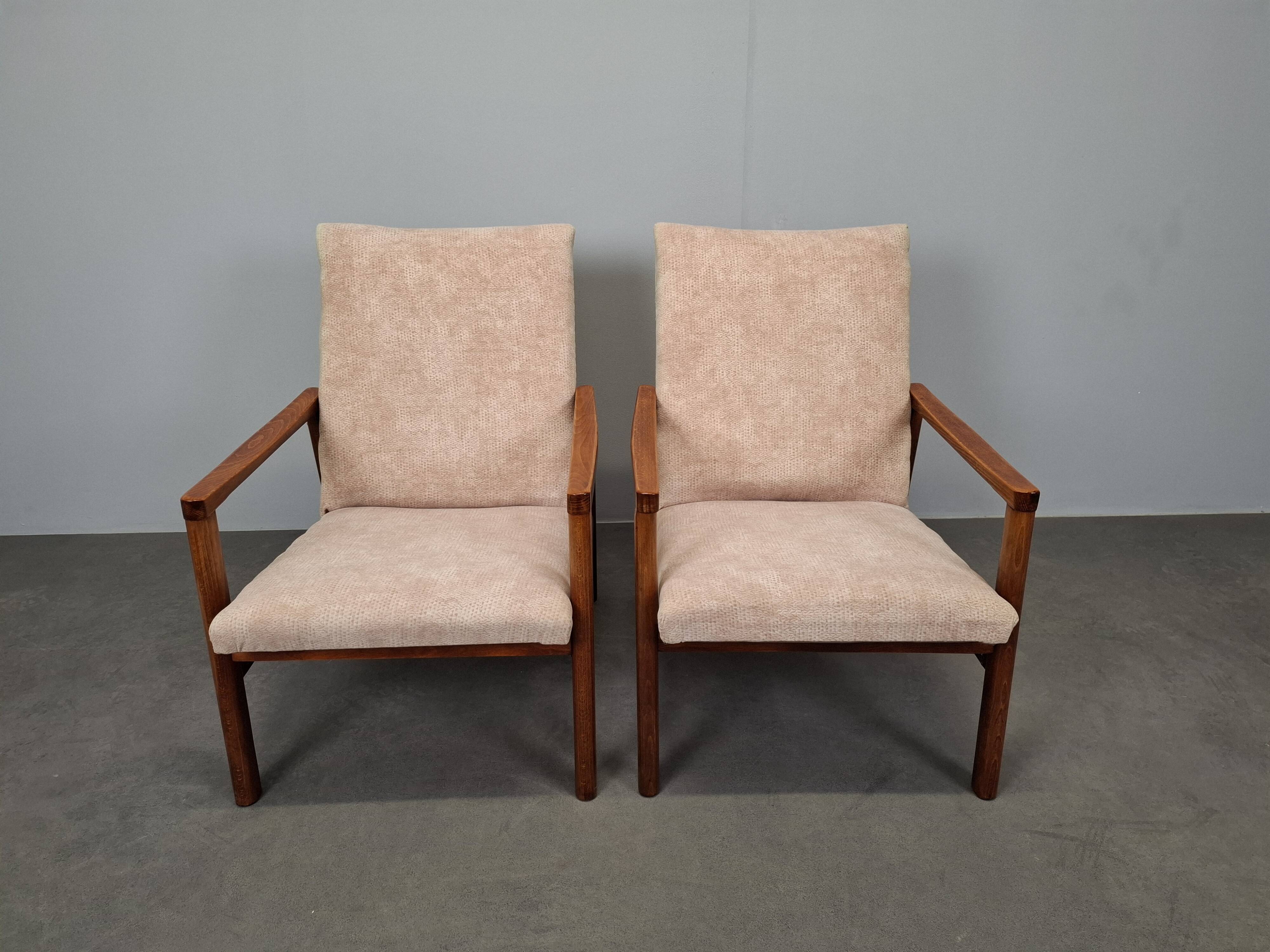 Pair of TON Mid-Century Modern Armchairs, Czechoslovakia, 1970s