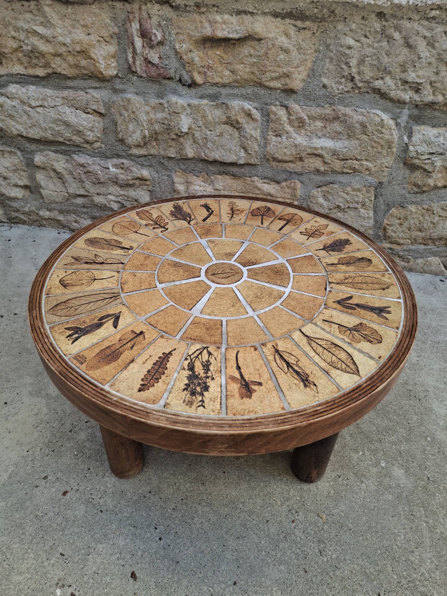 Table basse Signé Roger Capron modèle Herbier petit modèle 52.5cm
