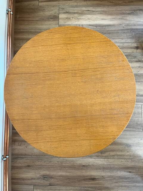 Round coffee table