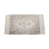 Chinese tassel rug with floral pattern on beige background 118x61cm