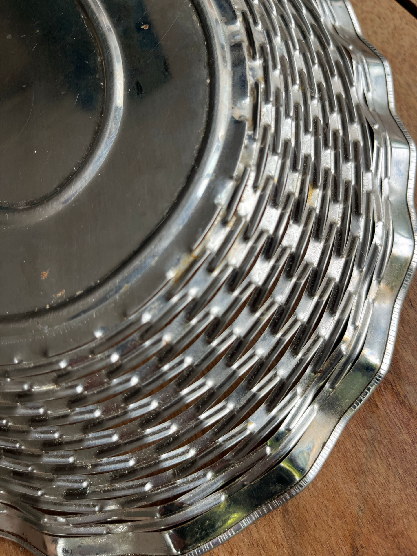 Metal bin