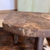 2 tripod stools