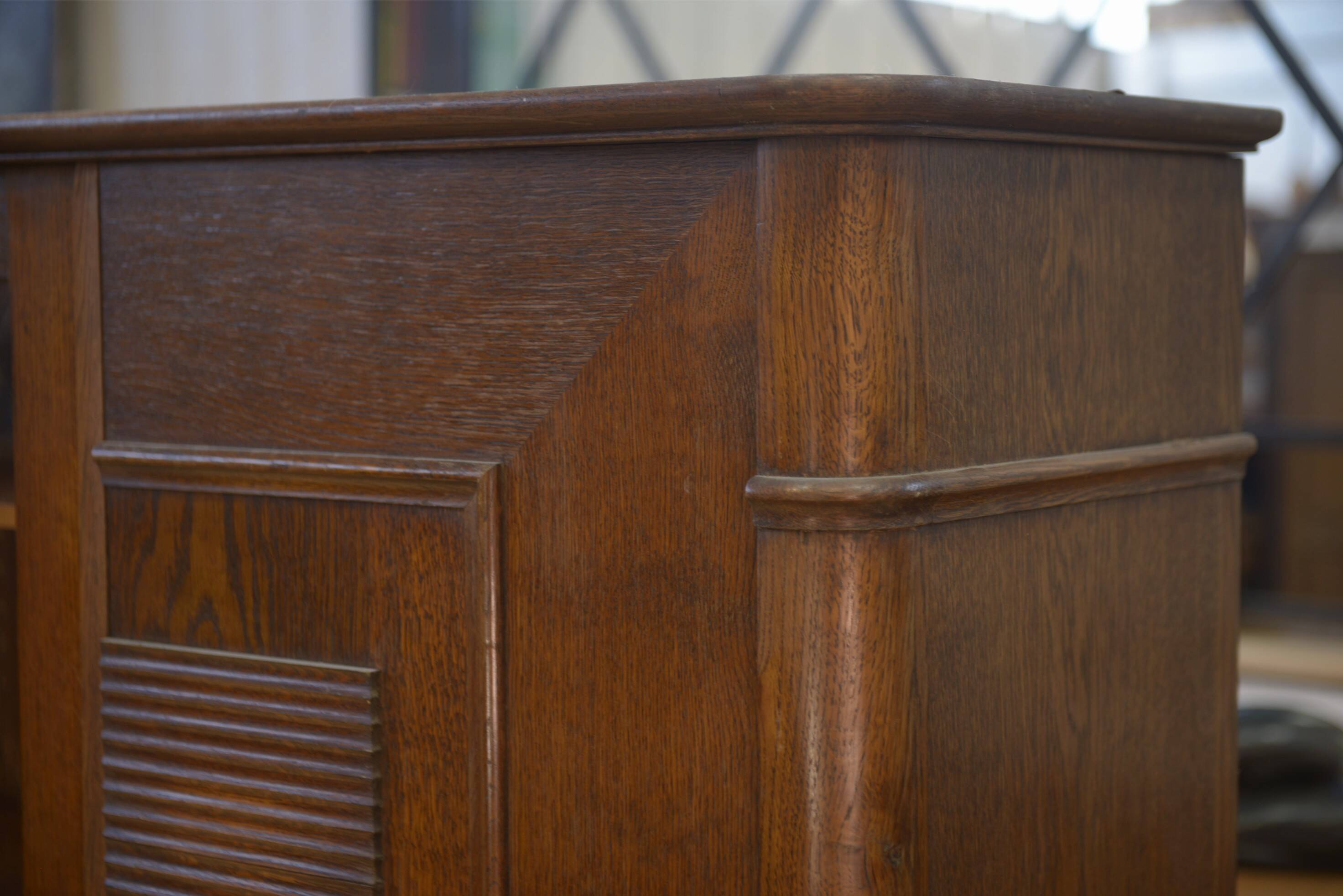 Brutalist display cabinet in oak by Charles Dudouyt, 1940s.