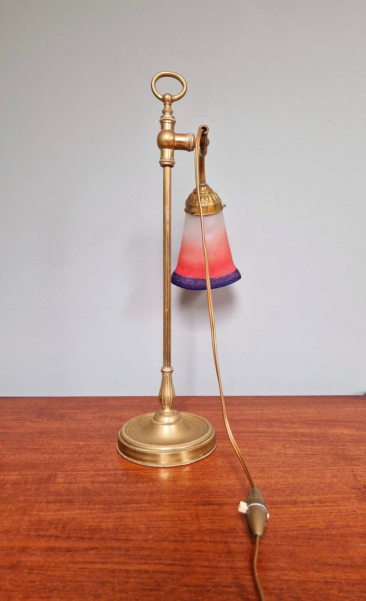 Art Deco desk lamp in brass and satin glass, 1920s-30s