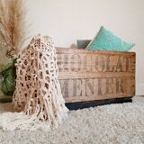 Old wooden box screen-printed Chocolate Menier