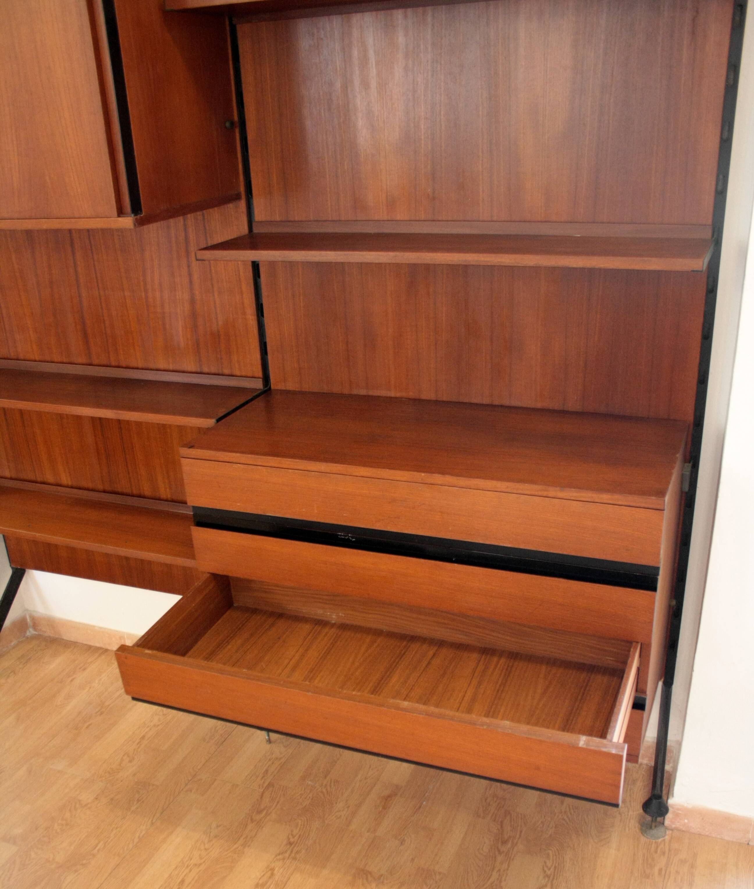 Modular wall system “Urio” by Ico and Luisa Parisi for MiM 1957, bib