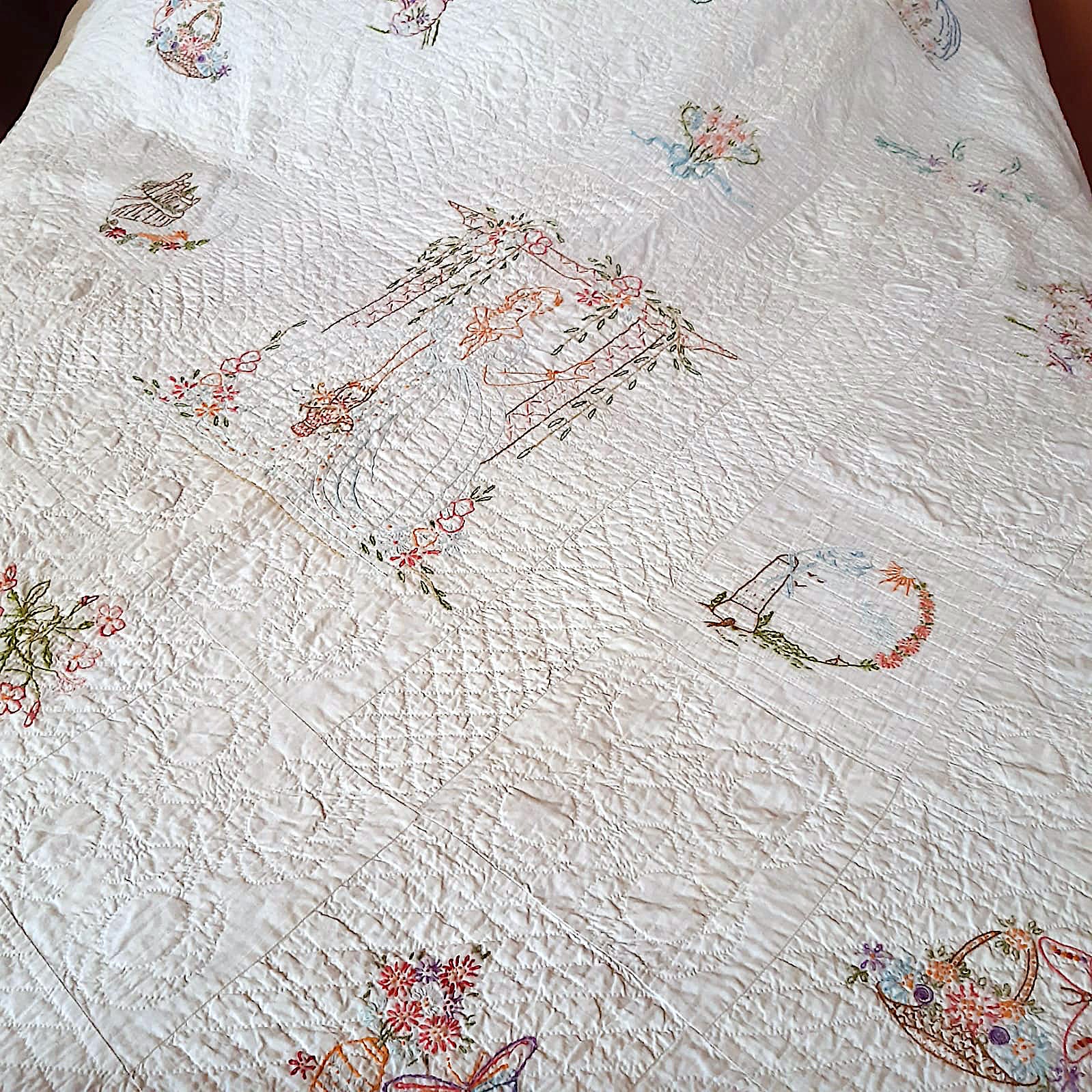 Quilted and embroidered american patchwork 182x193 cm