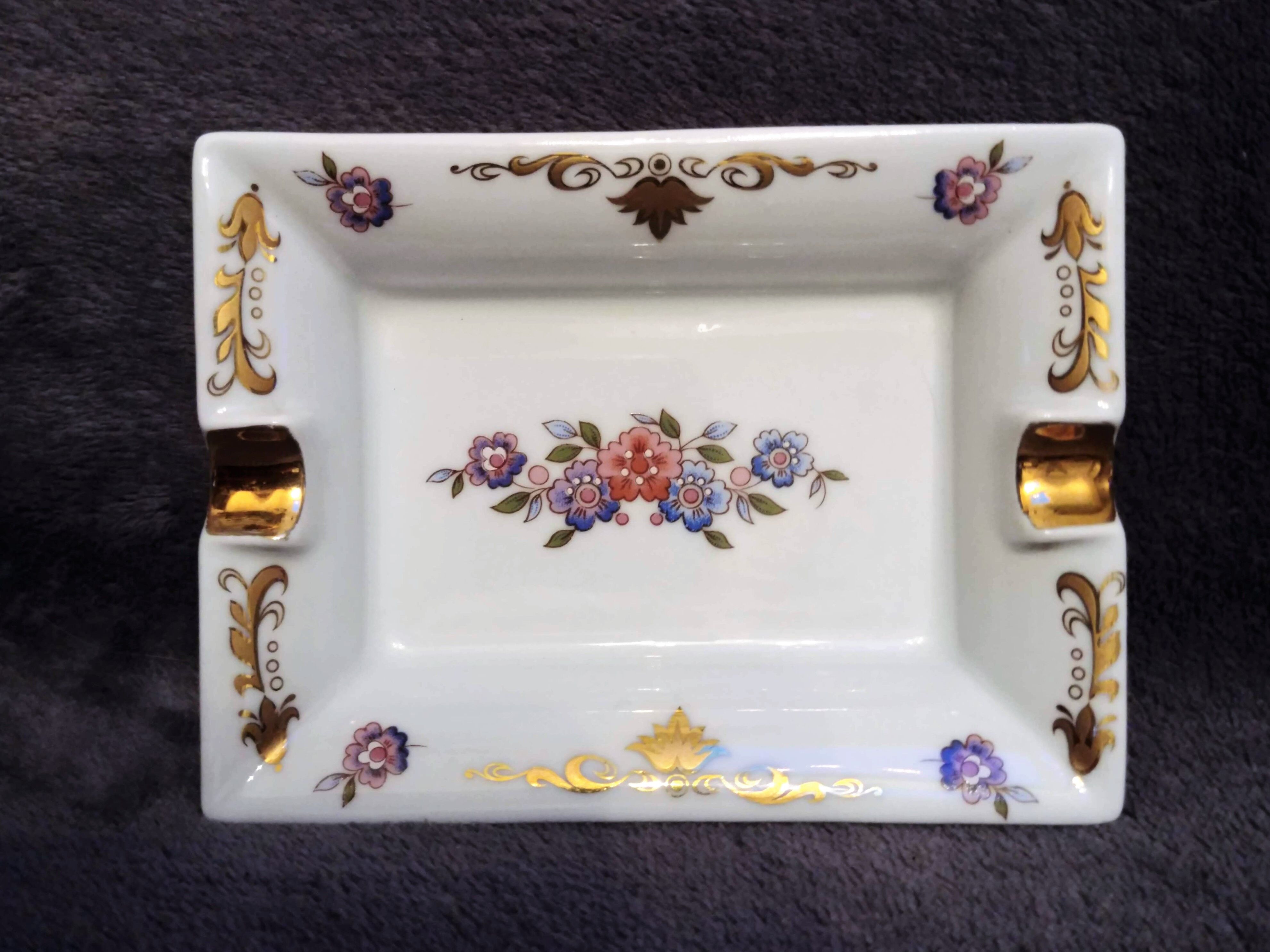 Royal Porcelain porcelain ashtray 24-carat gold-plated patterns