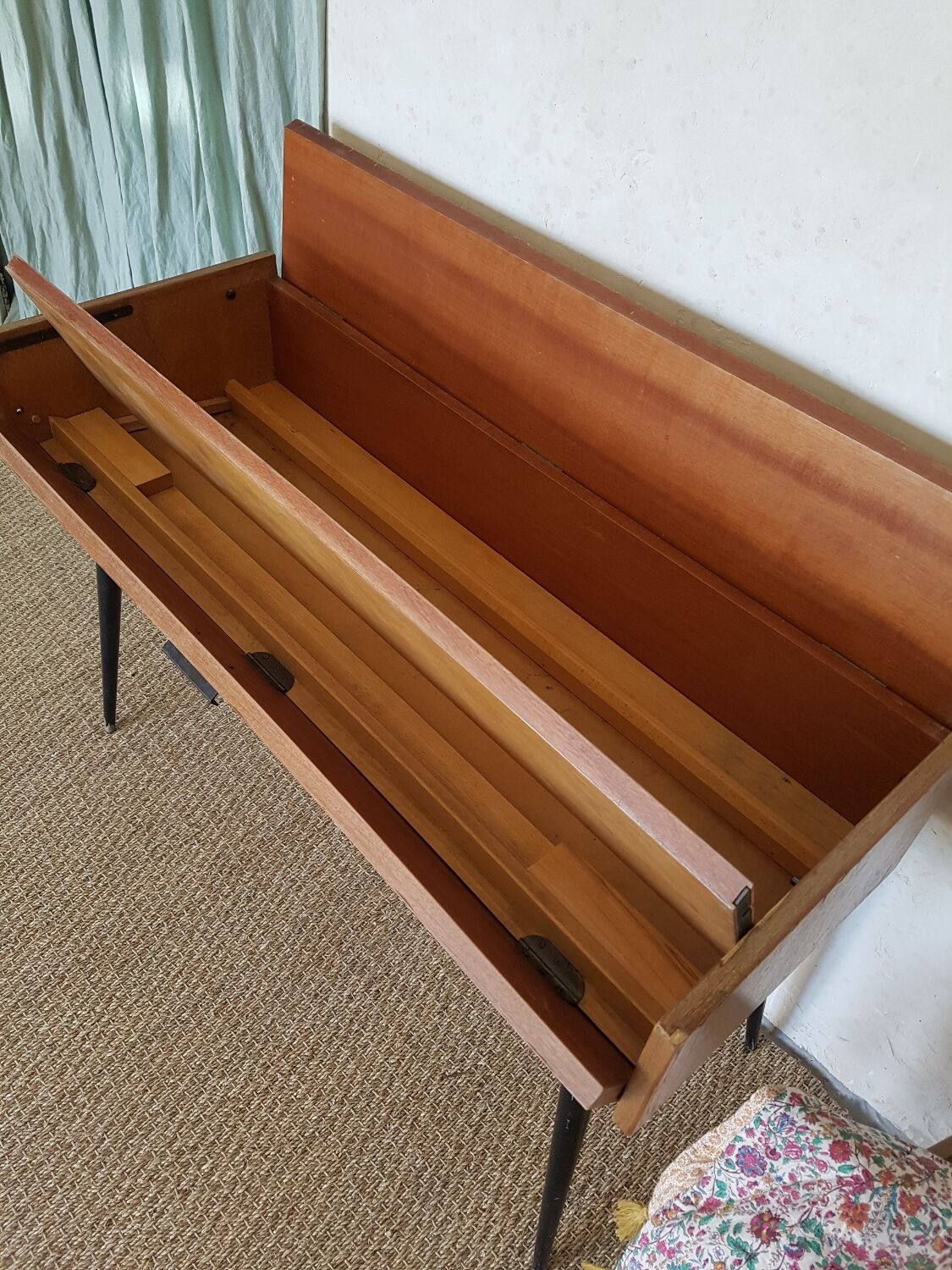 Console ou bureau vintage pieds compas