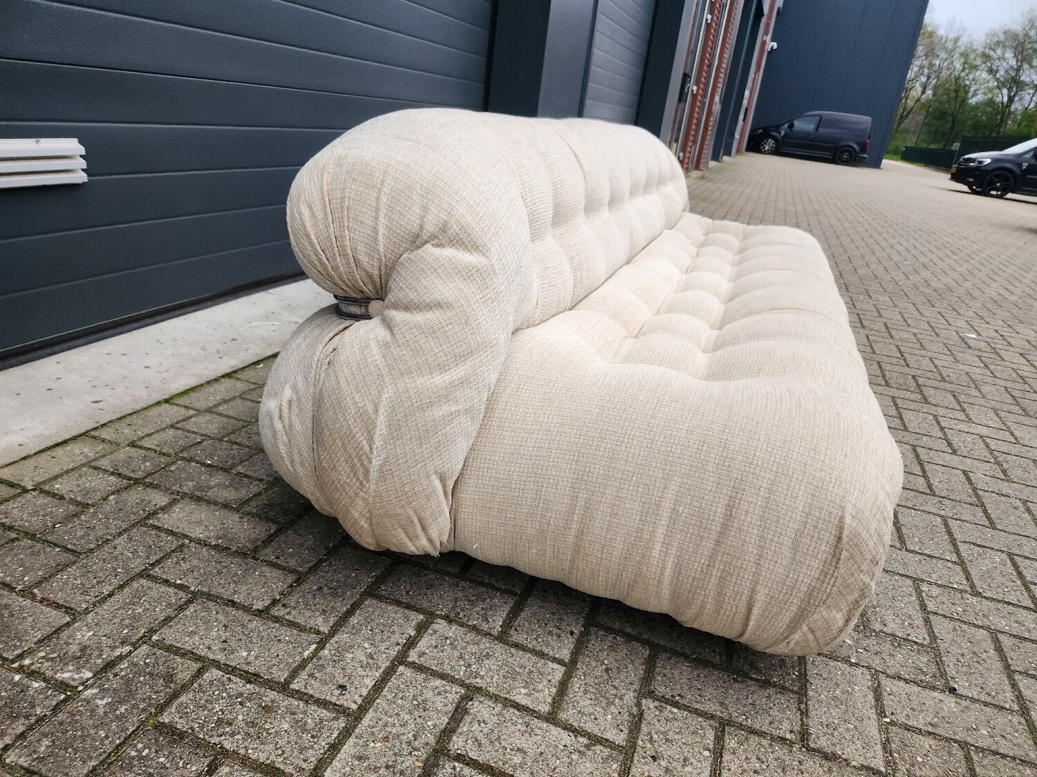 Cassina Soriana 4-seater sofa by Afra & Tobia Scarpa