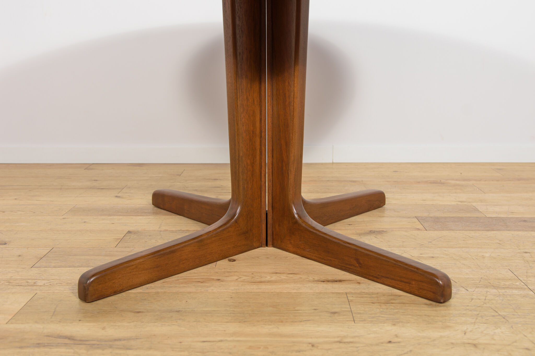 Mid-Century Teak Round Extending Dining Table, Denmark, 1960s
