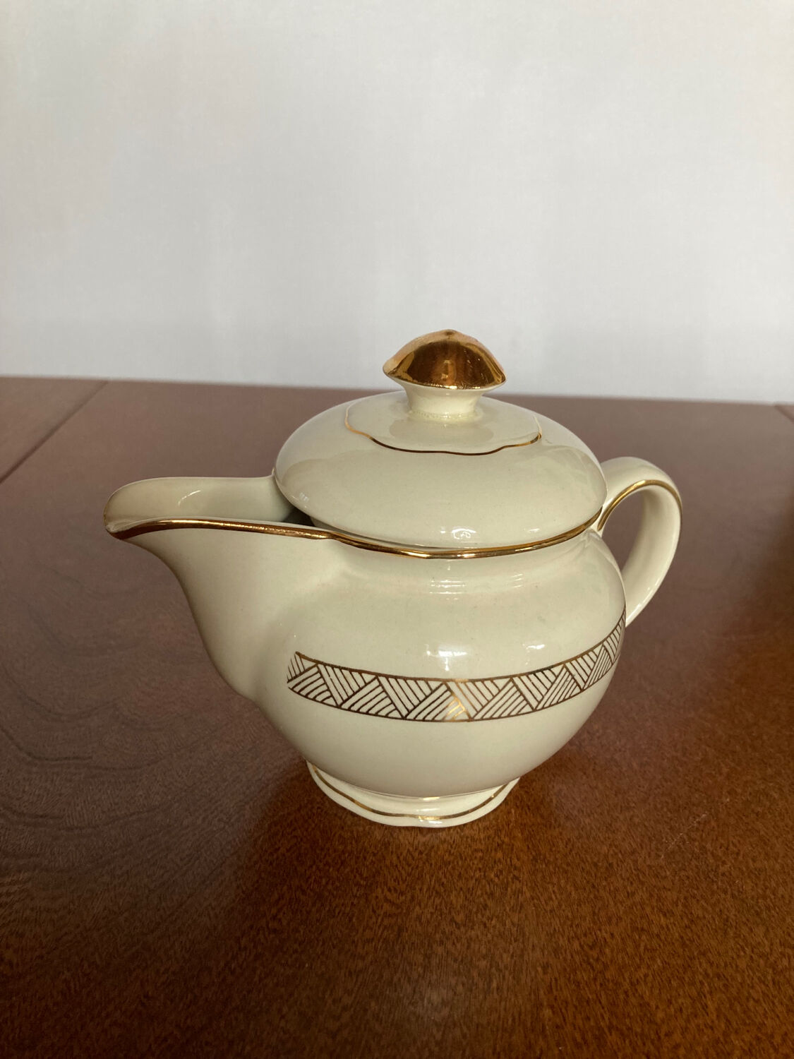 2 Villeroy and Boch 7204 coffee service elements