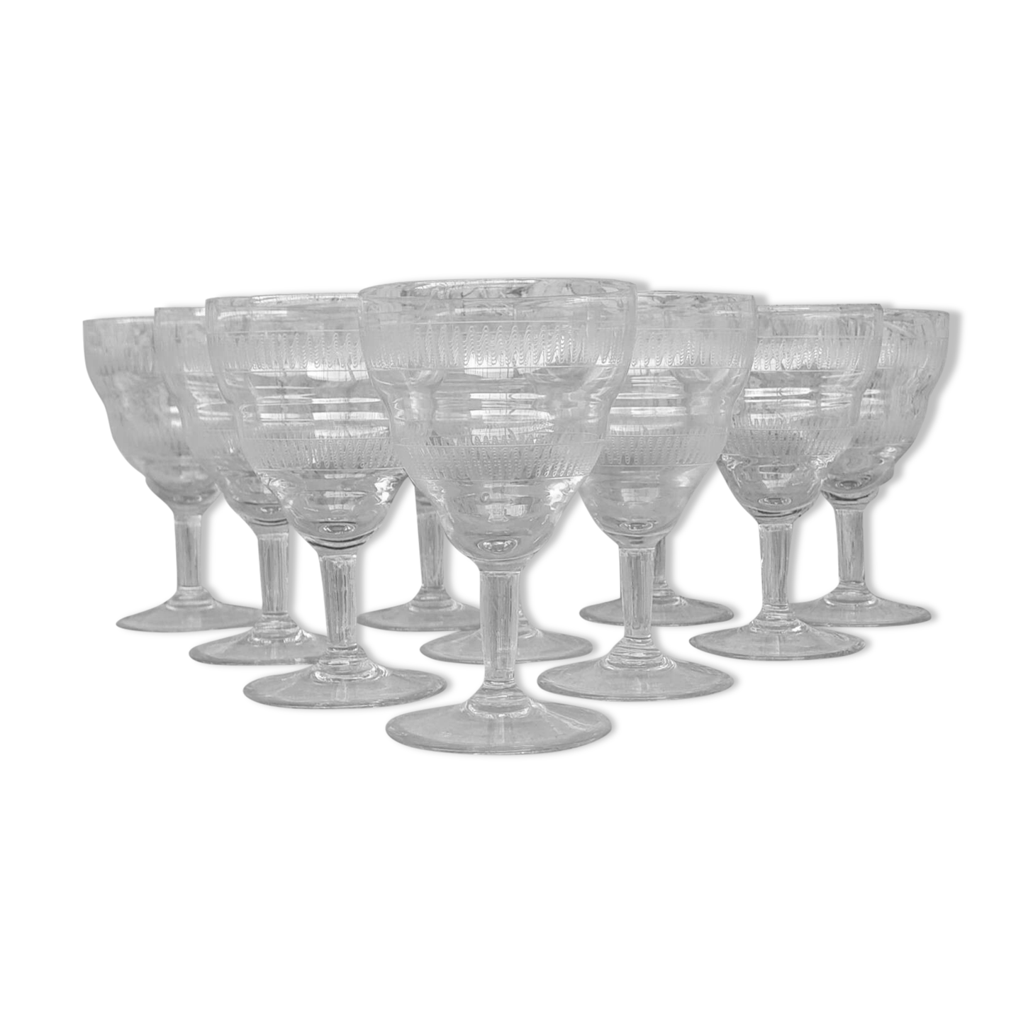 Service of 10 chiseled crystal water glasses