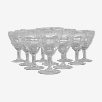 Service of 10 chiseled crystal water glasses