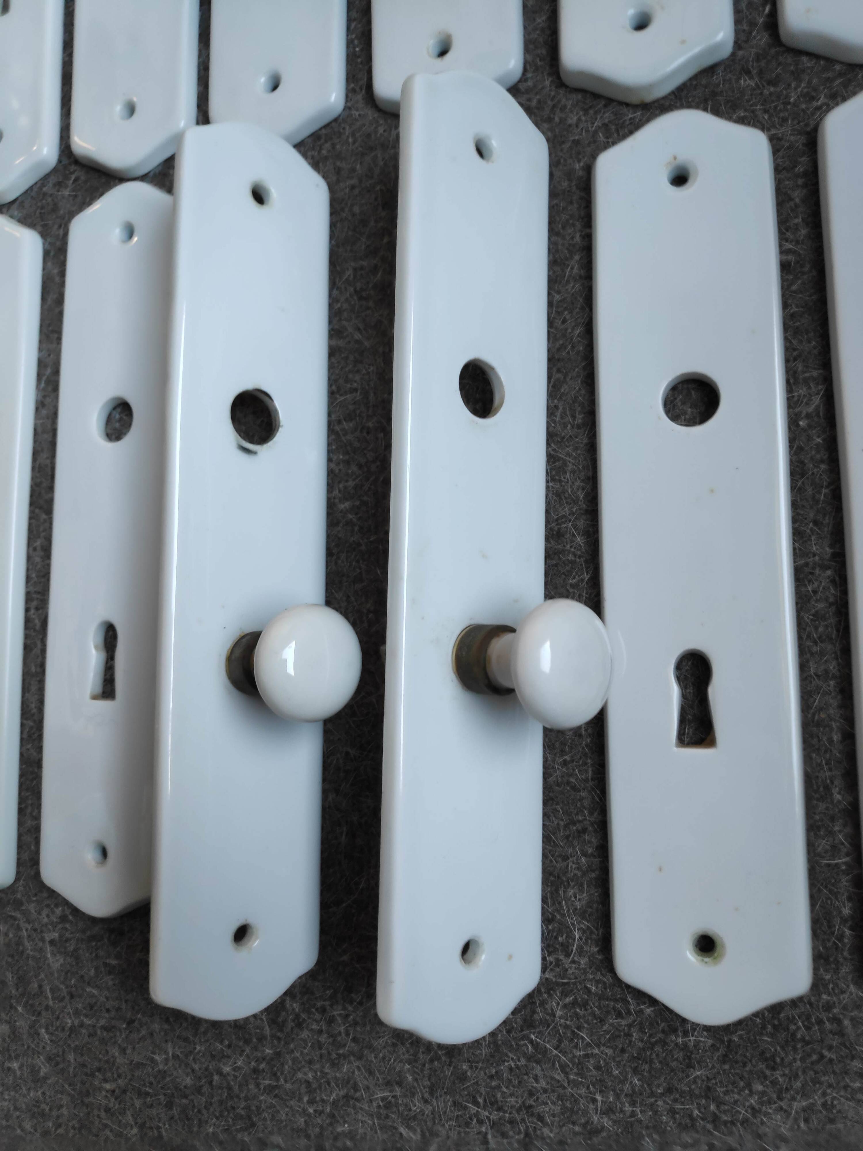 Set of 6 pairs of cleanliness plates (B-0016-2)