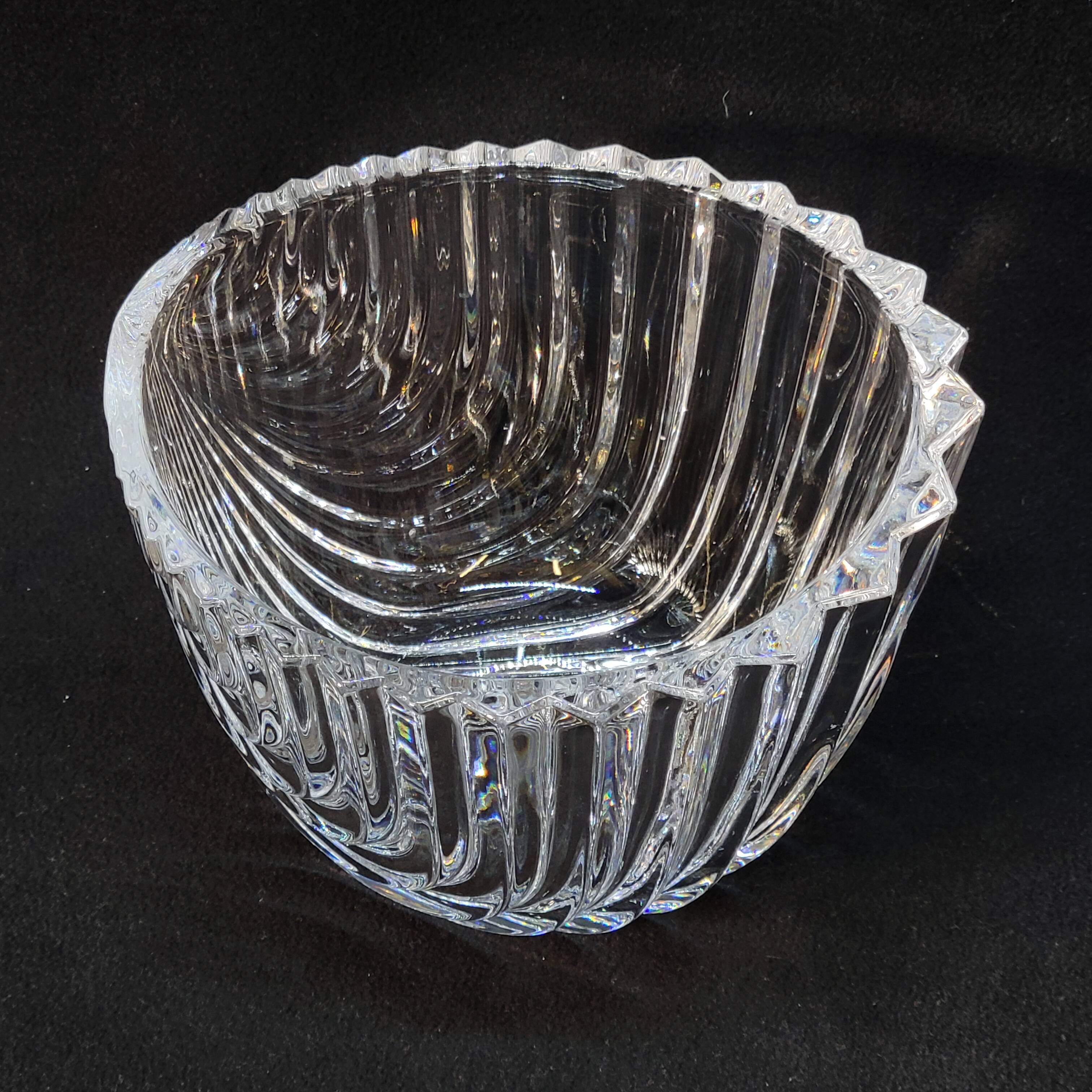 Covered box in villeroy and boch crystal shell shape vintage
