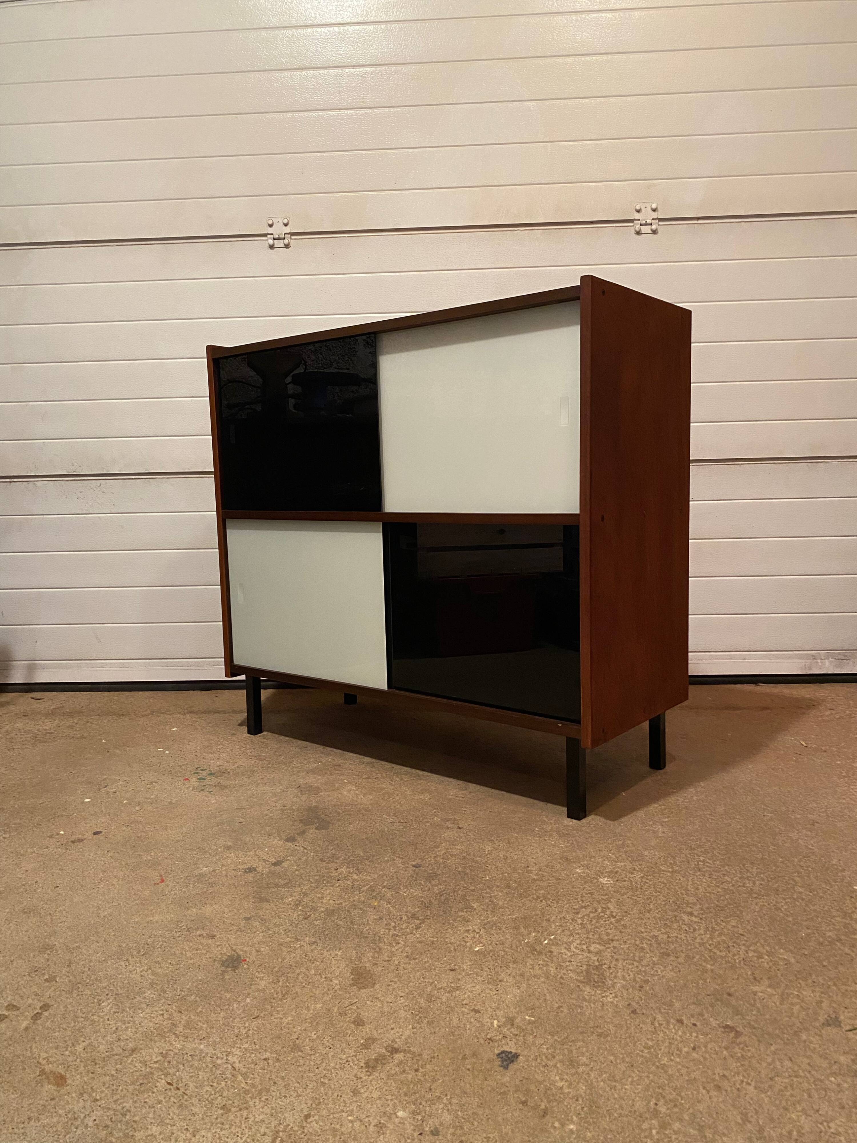 Vintage bookcase/display cabinet