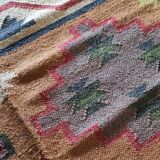 Kilim carpet in burlap and cotton. 120cm x 190cm
