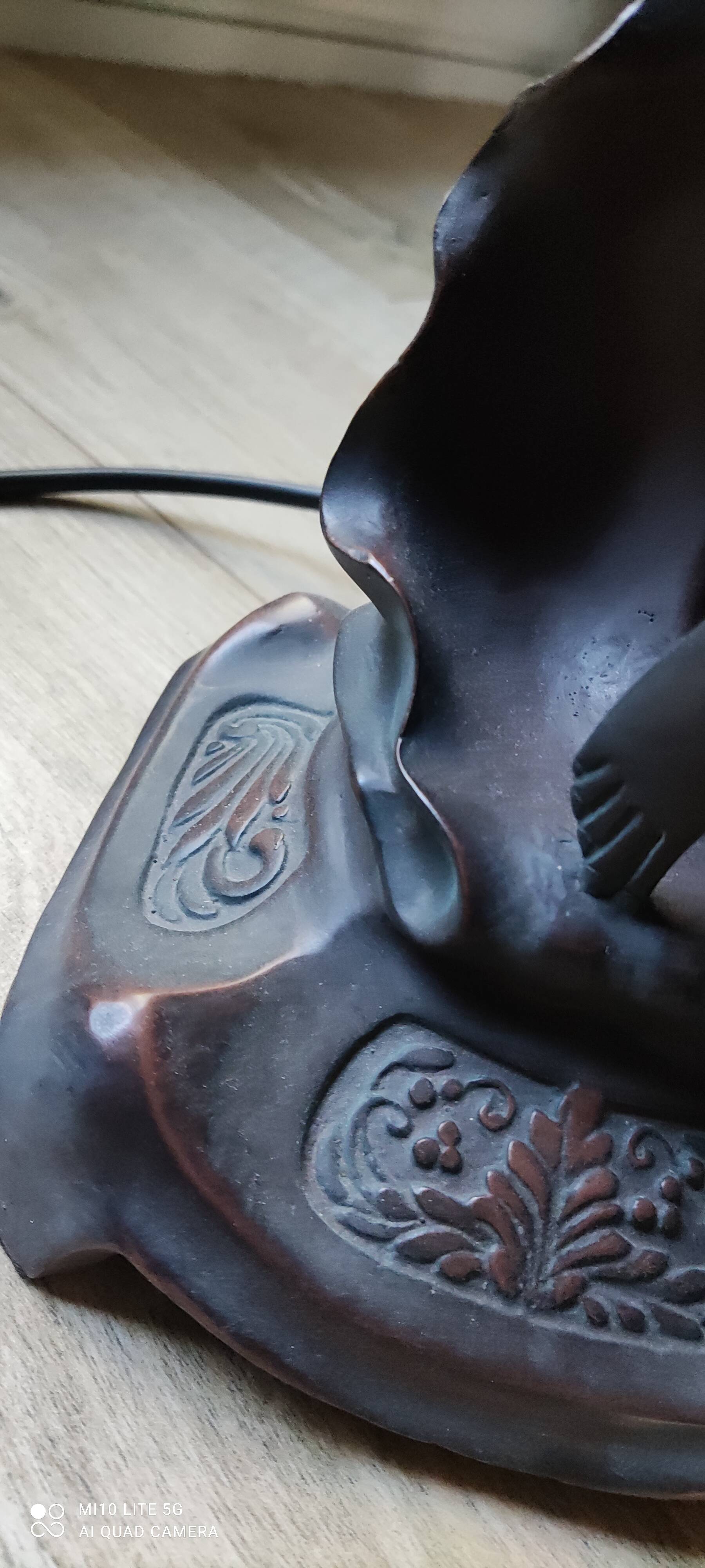 Tiffany style table lamp