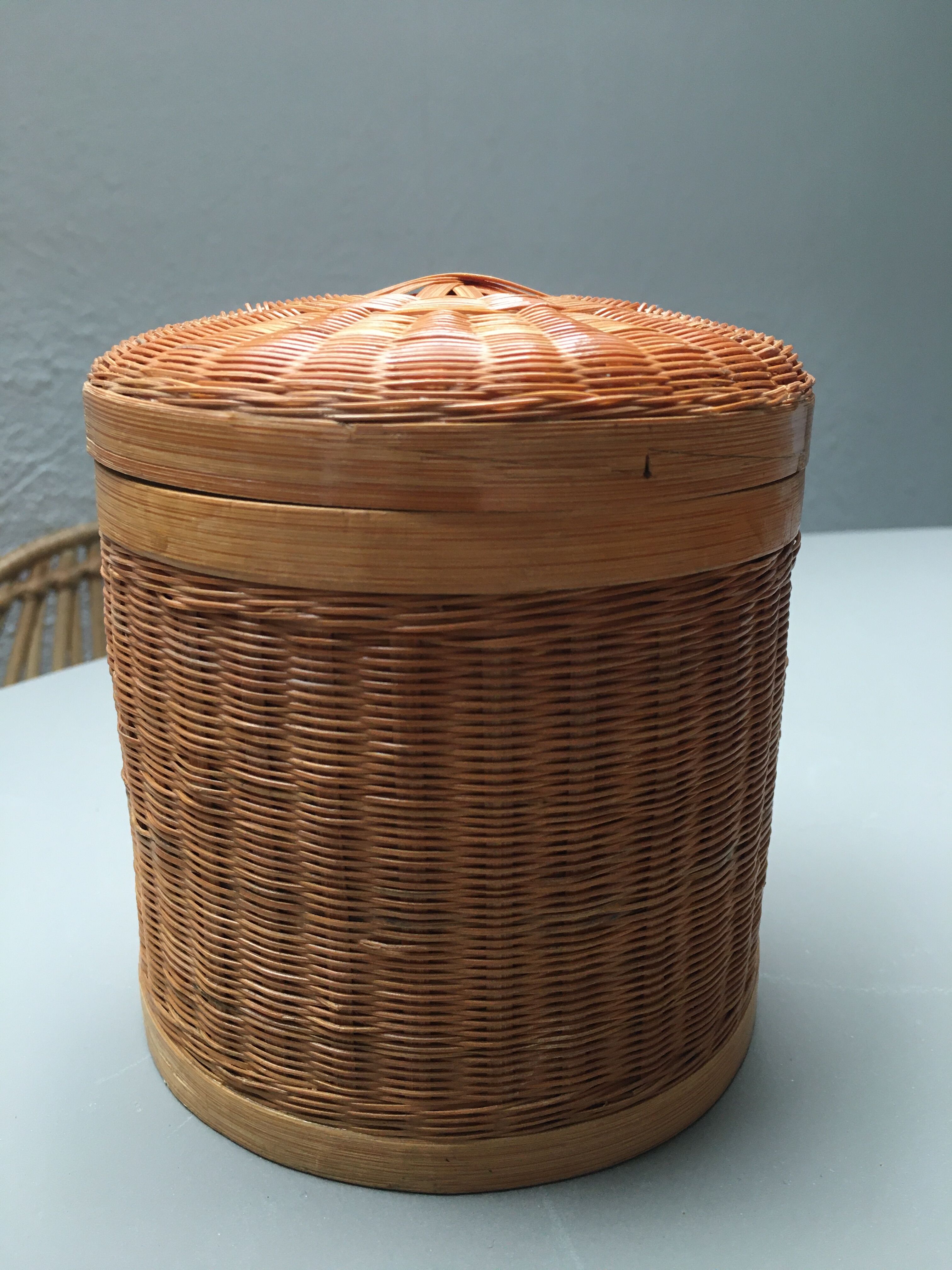 Lot of 3 bamboo lidbaskets